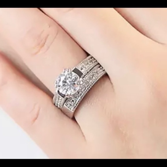 WEDDING RING SET - Picture 6 of 7